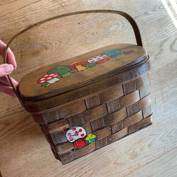 Vintage - Caro Nan - Basket Purse Painted Mushrooms Ladybug - Picture 3 of 15